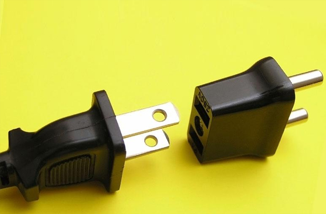 Best Plug Adapters for When the Cultural Differences Strike  