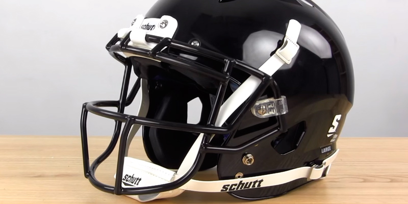Schutt Sports Vengeance VTD II Football Helmet application - Bestadvisor