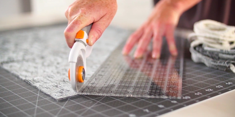 Review of Fiskars 01-005875 Rotary Cutter