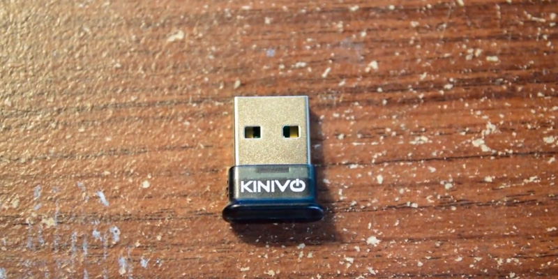 Kinivo BTD-400 Bluetooth USB Adapter in the use - Bestadvisor