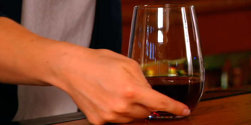 Royal Stemless Wine Glass Set in the use - Bestadvisor