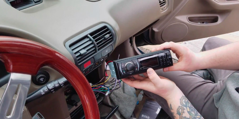 Detailed review of BOSS AUDIO 612UA Single-DIN Car Stereo Receiver - Bestadvisor