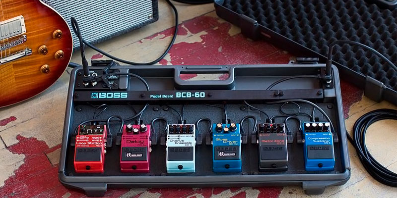Review of BOSS AUDIO BCB-60 Deluxe Pedal Board and Case