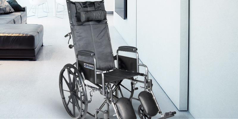 Review of Drive Medical SSP18RBDDA Silver Sport Reclining Wheelchair