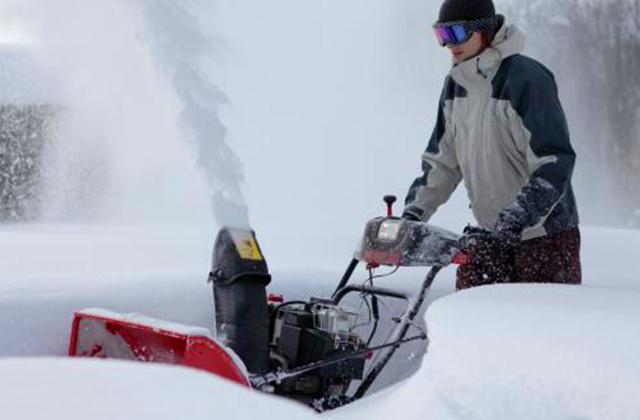 Comparison of Gas Snow Blowers