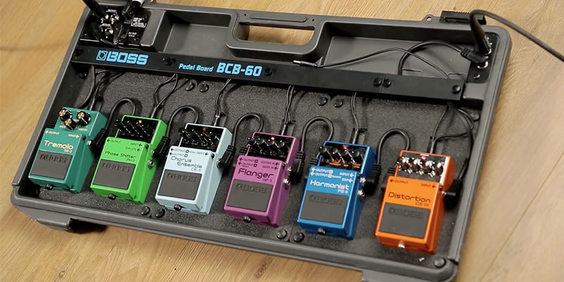 BOSS AUDIO BCB-60 Deluxe Pedal Board and Case in the use - Bestadvisor