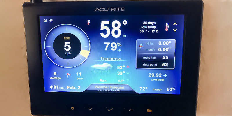 AcuRite 01535M Iris (5-in-1) Weather Station with HD Display in the use - Bestadvisor