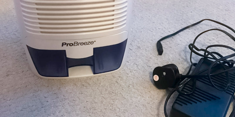 Pro Breeze 1500ml Mini Dehumidifier in the use - Bestadvisor