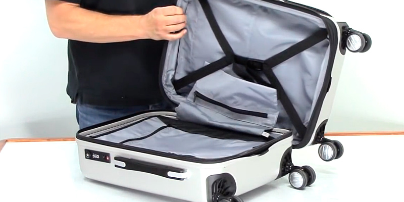 Review of Delsey Helium Aero 19 Hard Case Spinner Suitcase