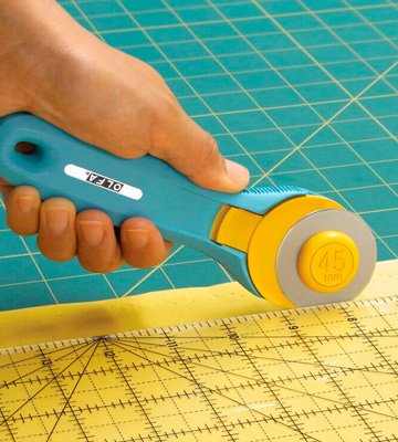 Review of Olfa RTY-2/C Rotary Cutter