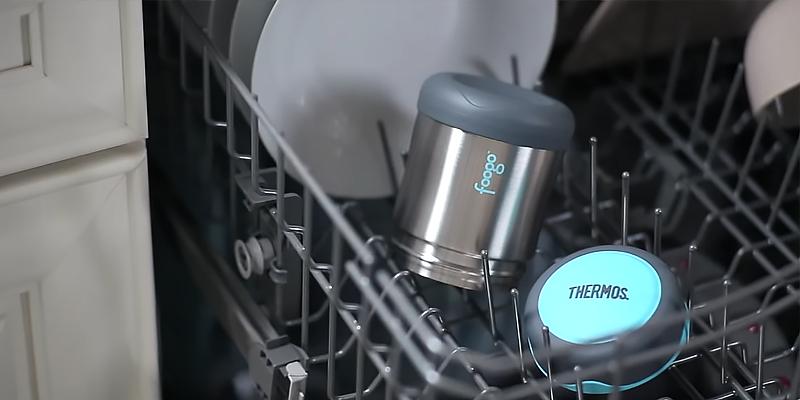 Thermos FOOGO Vacuum Insulated 10 oz Food Jar in the use - Bestadvisor