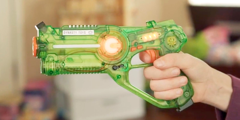 Review of DYNASTY TOYS Family Laser Tag Set