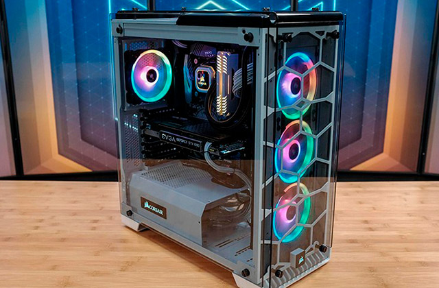 Comparison of Tempered Glass PC Cases