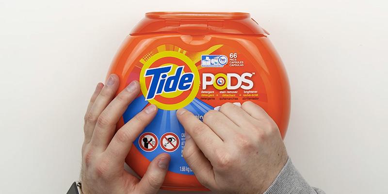 Tide PODS Spring Meadow HE Turbo Pacs 81-load Tub in the use - Bestadvisor