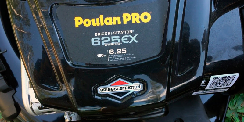 Poulan Pro PR625Y22RHP 3-in-1 Self Propelled Lawn Mower in the use - Bestadvisor