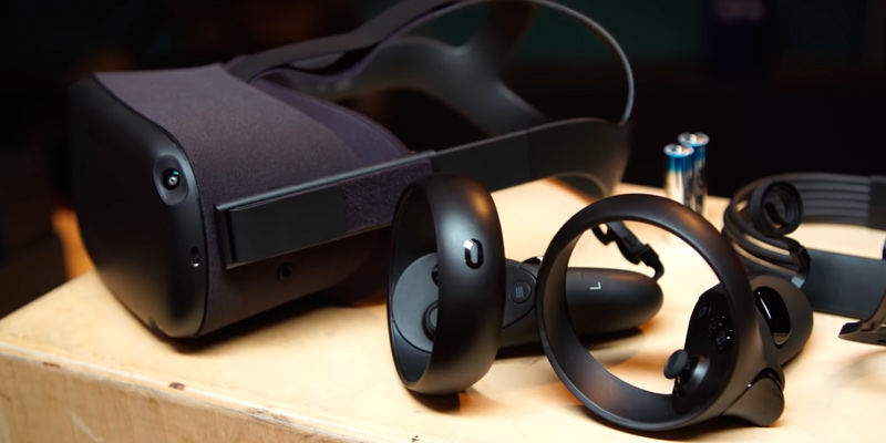Oculus Quest All-in-one VR Gaming Headset in the use - Bestadvisor