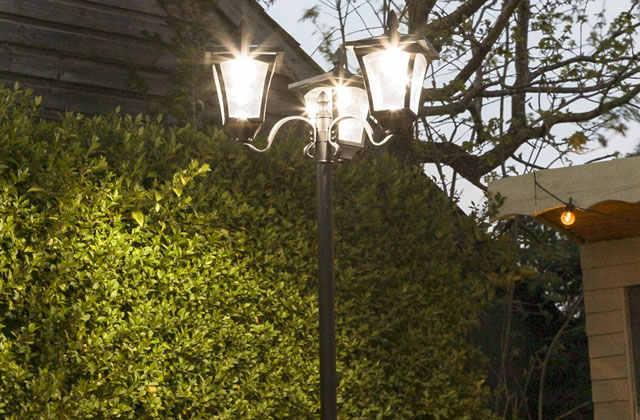 Best Lamp Posts for Your Premises  