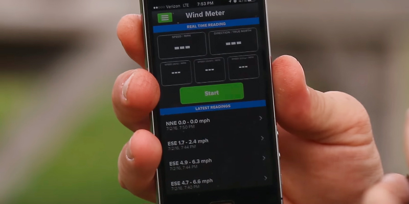 Weather Flow WFANO-01 Wind Meter for Smart Phone in the use - Bestadvisor
