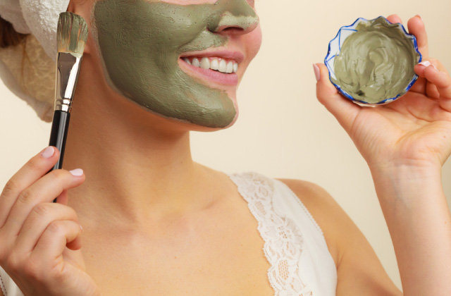 Comparison of Face Masks for Acne Scars