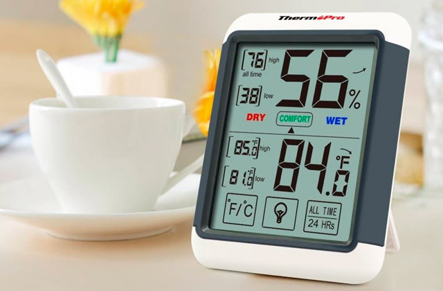 Comparison of Indoor Outdoor Thermometers