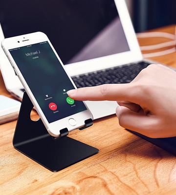 Lamicall Rubber Protected iPhone Stand - Bestadvisor