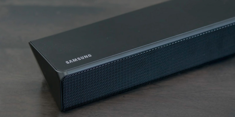 Samsung HW-T450 2.1-Channel Soundbar in the use - Bestadvisor