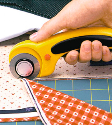 Review of Olfa Rotary Cutter Deluxe
