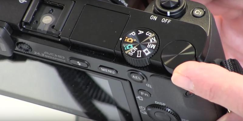 Sony Alpha a6000 (ILCE6000L/B) Mirrorless Digital Vlogging Camera in the use - Bestadvisor