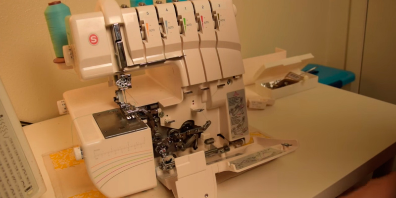 Review of SINGER 14T968DC Professional 5-4-3-2 Thread Overlock with Auto Tension