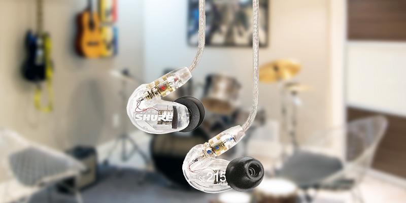 Shure SE215-CL Sound Isolating Earphones in the use - Bestadvisor