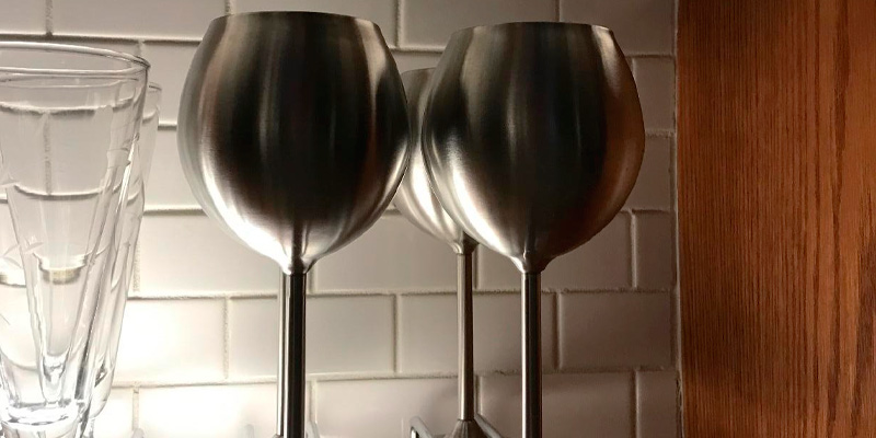Modern Innovations Stainless Steel Wine Glasses in the use - Bestadvisor