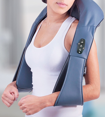 Bruntmor Shiatsu Neck and Back 3-D Heat Massager with Carrying Bag - Bestadvisor