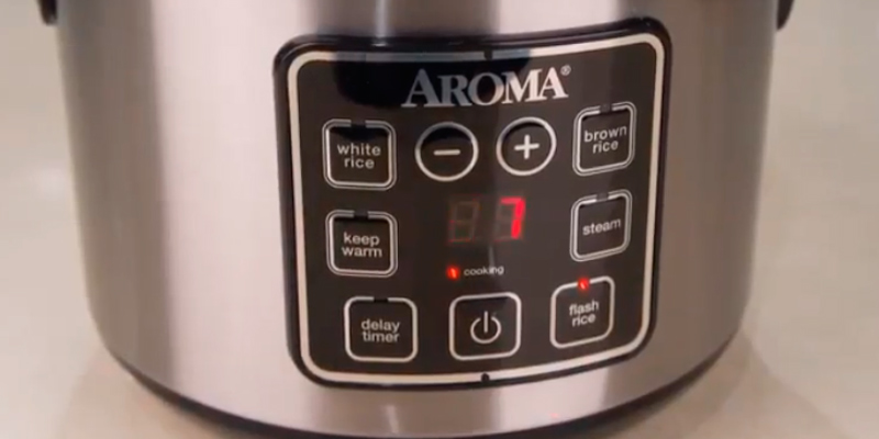 Aroma Housewares ARC-914SBD Digital Rice Cooker in the use - Bestadvisor
