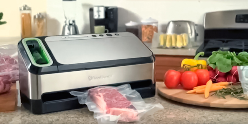 Review of FoodSaver V4840 2-in-1 Vacuum Sealing System