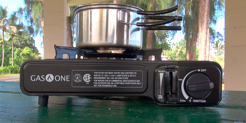 GasOne GS-3000 Portable Gas Stove with Carrying Case in the use - Bestadvisor