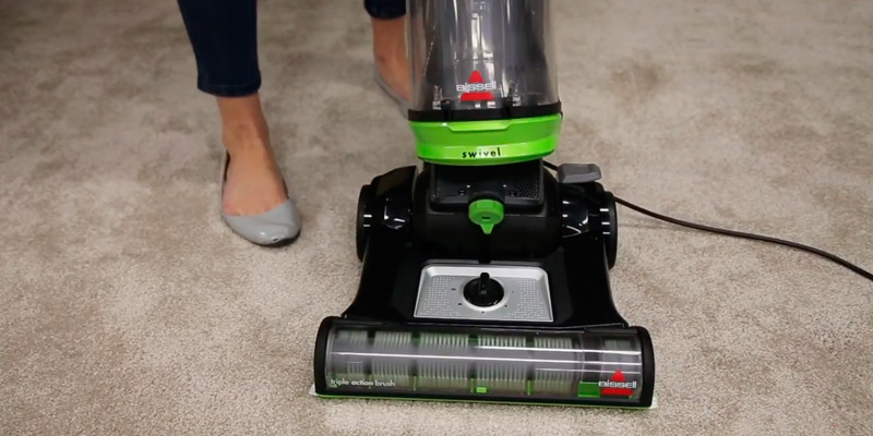 Bissell Cleanview Swivel Pet (2252) Upright Vacuum in the use - Bestadvisor