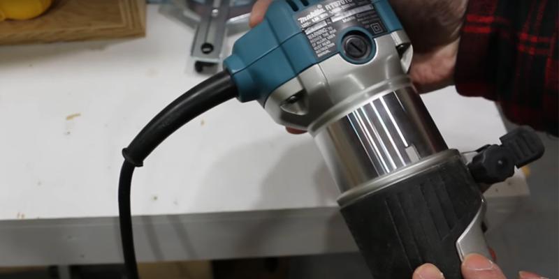 Makita RT0701C Compact Router in the use - Bestadvisor