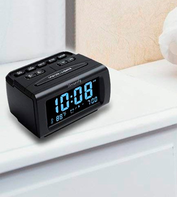 DreamSky DS206 Decent Alarm Clock Radio with FM Radio - Bestadvisor