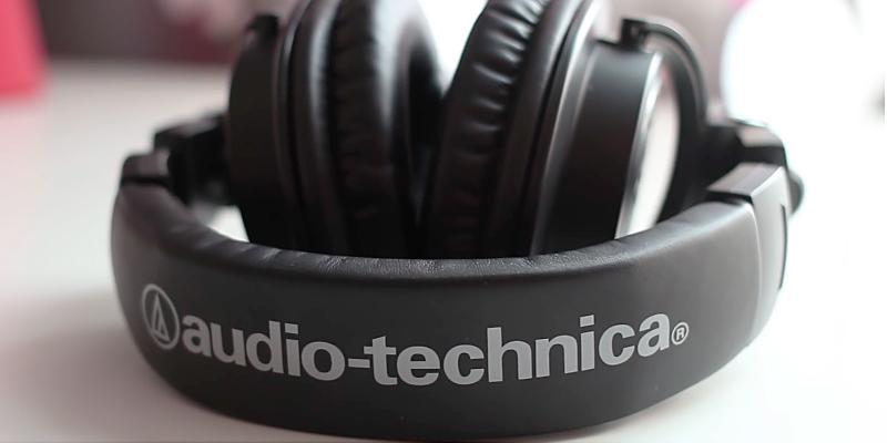 Audio-Technica ATH-M50x Professional Monitor Headphones in the use - Bestadvisor