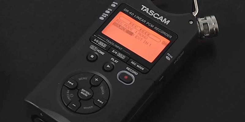 Tascam DR-40 4-Track Portable in the use - Bestadvisor
