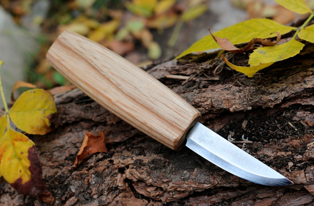 Best Whittling Knives for Wood Crafters  