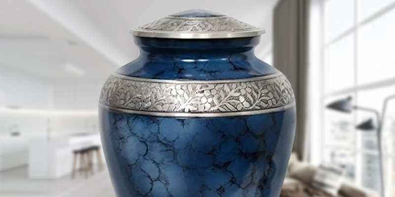 Memorials4u Elite Cloud Blue and Silver Cremation Urn in the use - Bestadvisor