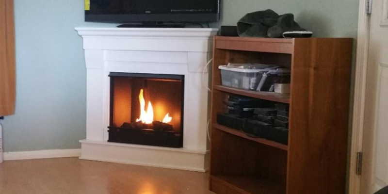 Real Flame 5950-W Chateau Corner Gel Fireplace in White in the use - Bestadvisor