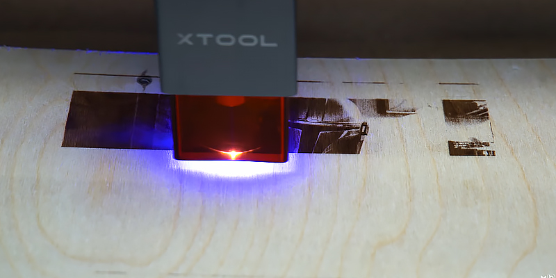 Makeblock xTool D1 Laser Engraver with Rotary in the use