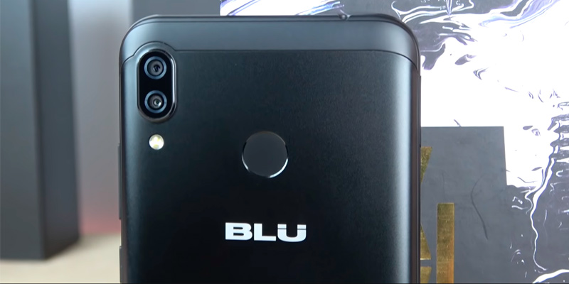 BLU VIVO XL4 6.2” HD Display Smartphone in the use - Bestadvisor