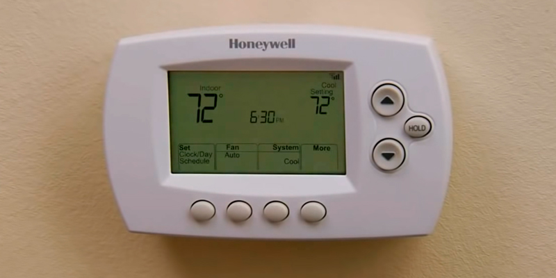 Review of Honeywell Home RTH6580WF Wi-Fi 7-Day Programmable Thermostat