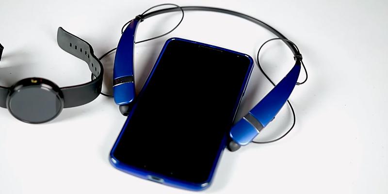 LG Tone Pro HBS-750 Wireless Stereo Headset in the use - Bestadvisor