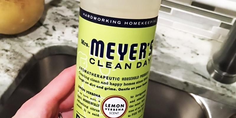 Mrs. Meyer's Clean Day Dish Soap Lemon Verbena, 16 Fluid Ounce, Pack of 3 in the use - Bestadvisor