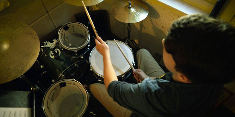 Detailed review of Learn and master DVD Drum course - Bestadvisor