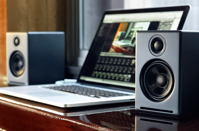 Comparison of Laptop Speakers to Turn Mediocre Sound into Good